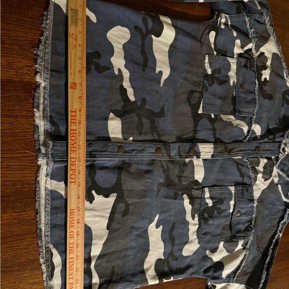 DAVI & DANI SHACKET SHIRT Slate Blue CAMO PRINT Camouflage Army Size M NWOT - Picture 10 of 10
